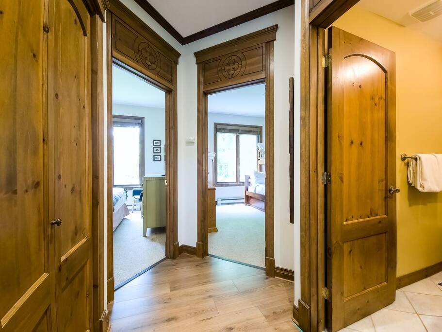 Апартаменти Tremblant Prestige - Manoir 108-2 Мон-Трамблан Екстер'єр фото